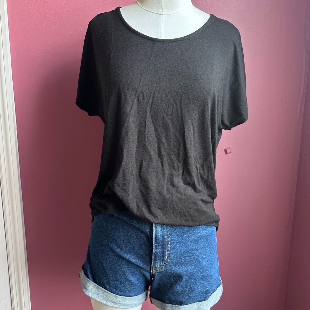 Adrienne Vittadini Black Relaxed Short Sleeve Tee